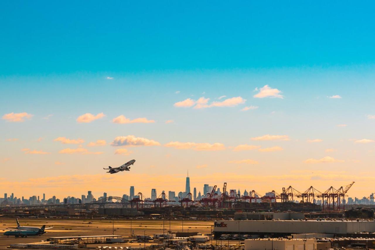 Crowne Plaza Newark Airport By Ihg Hotel Елизабет Екстериор снимка