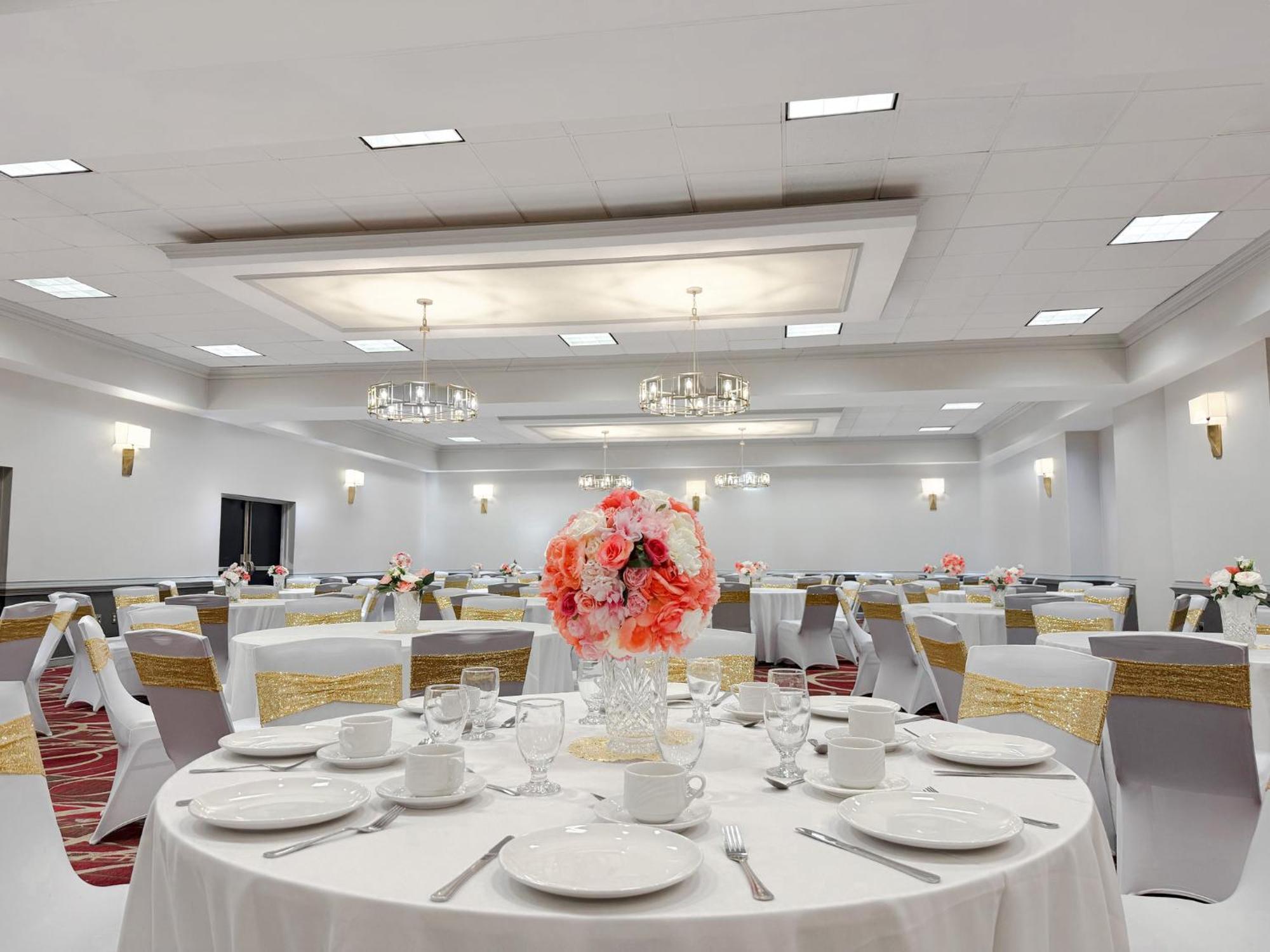 Crowne Plaza Newark Airport By Ihg Hotel Елизабет Екстериор снимка